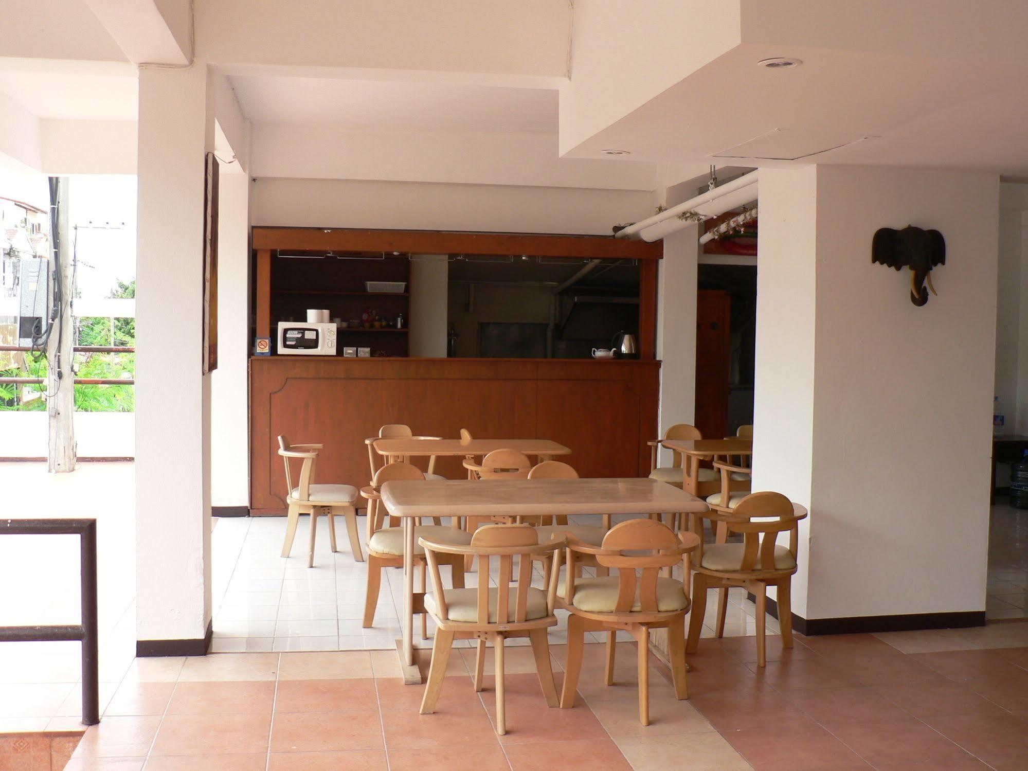 Paramita Pattaya Exteriör bild