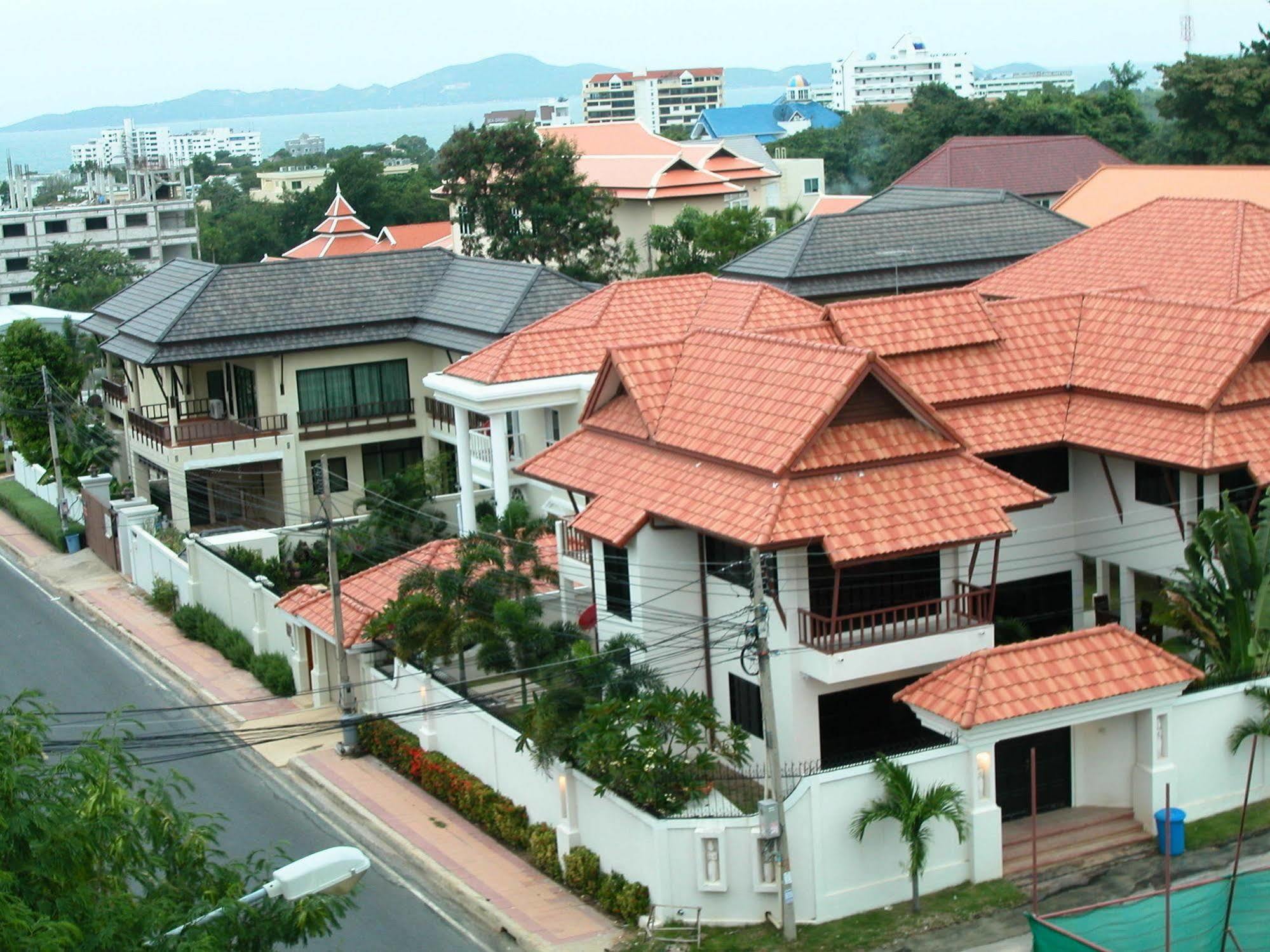 Paramita Pattaya Exteriör bild